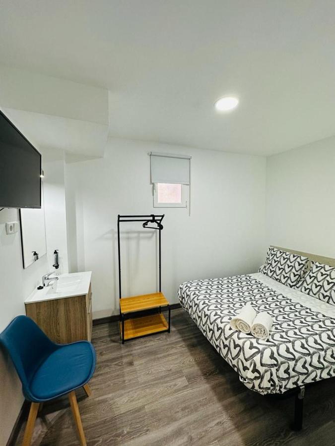 Hospedaje Nueva Numancia Madrid Exterior photo